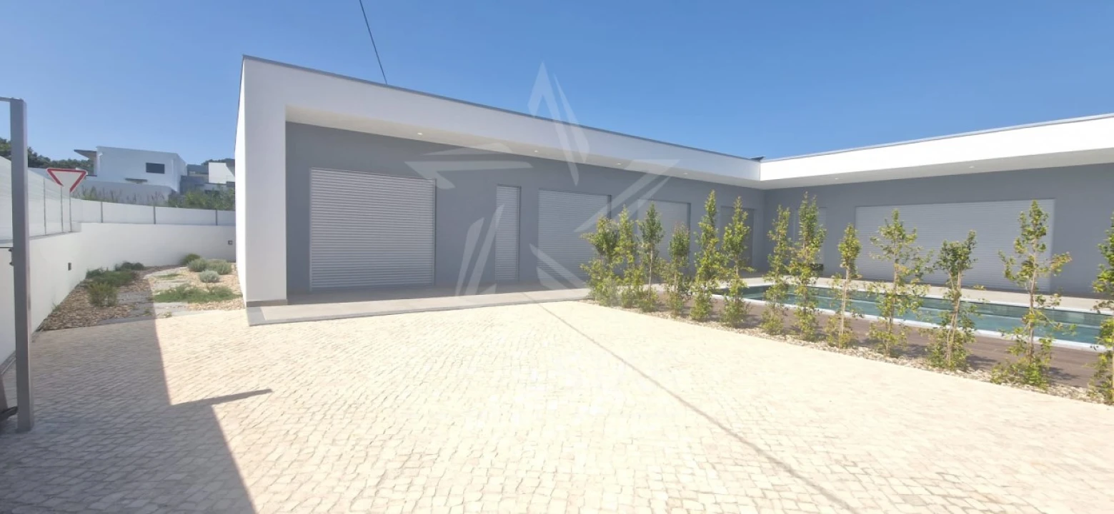 Moradia T4 para Venda em Nadadouro Foto 74
