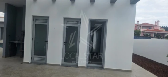 Moradia T4 para Venda em Nadadouro