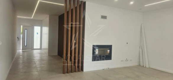 Moradia T4 para Venda em Nadadouro