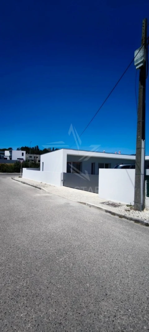 Moradia T4 para Venda em Nadadouro