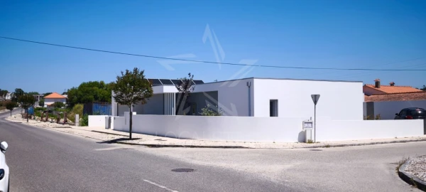 Moradia T4 para Venda em Nadadouro