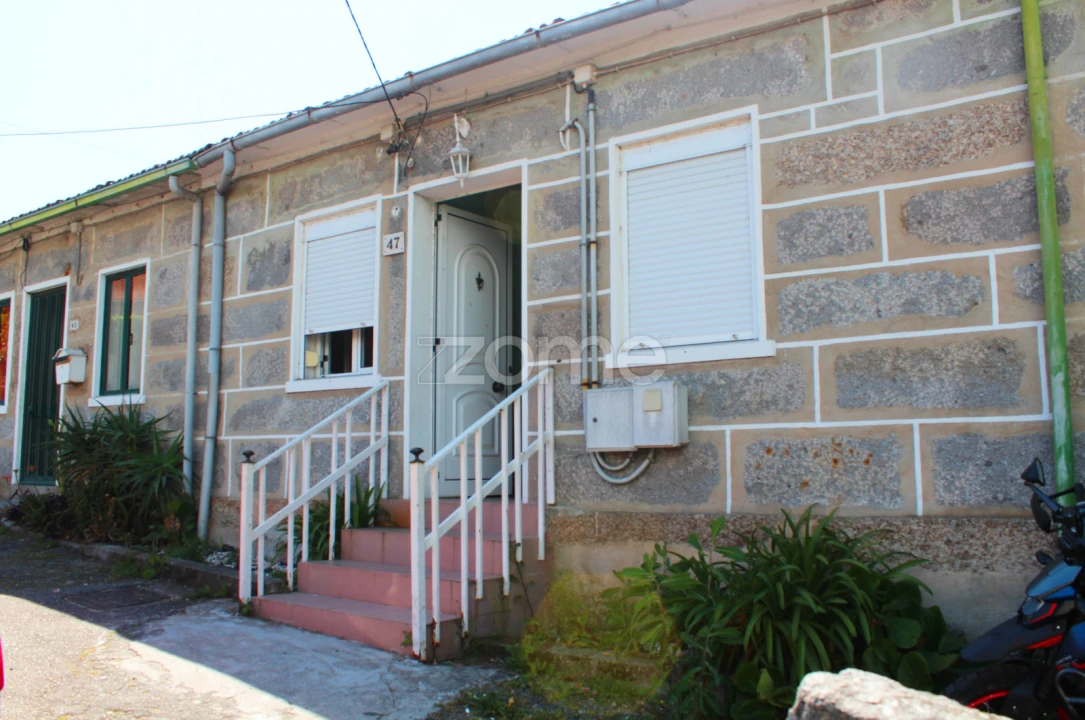 Moradia T2 para Venda em Riba de Ave Foto 1