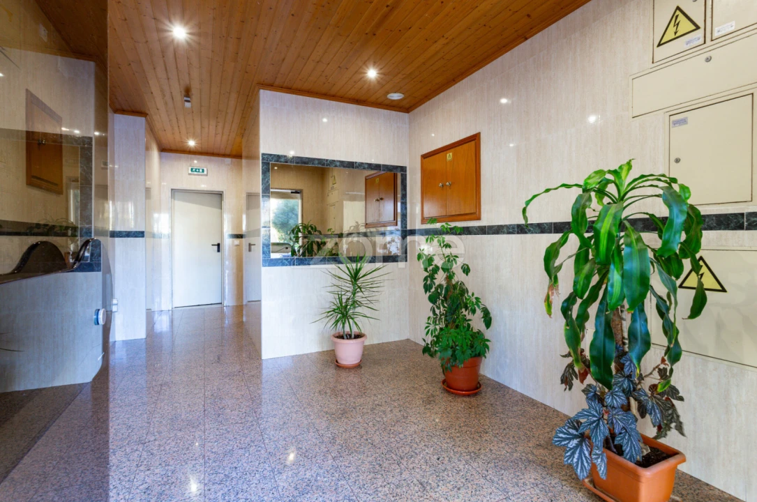 Apartamento T3 para Venda em São Domingos de Rana Foto 36