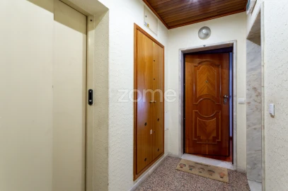 Apartamento T3 para Venda em São Domingos de Rana