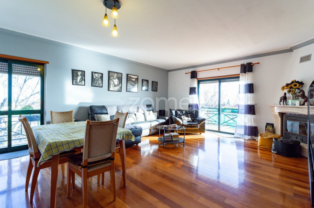 Apartamento T3 para Venda em São Domingos de Rana Foto 5