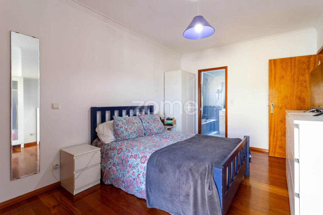 Apartamento T3 para Venda em São Domingos de Rana Foto 25