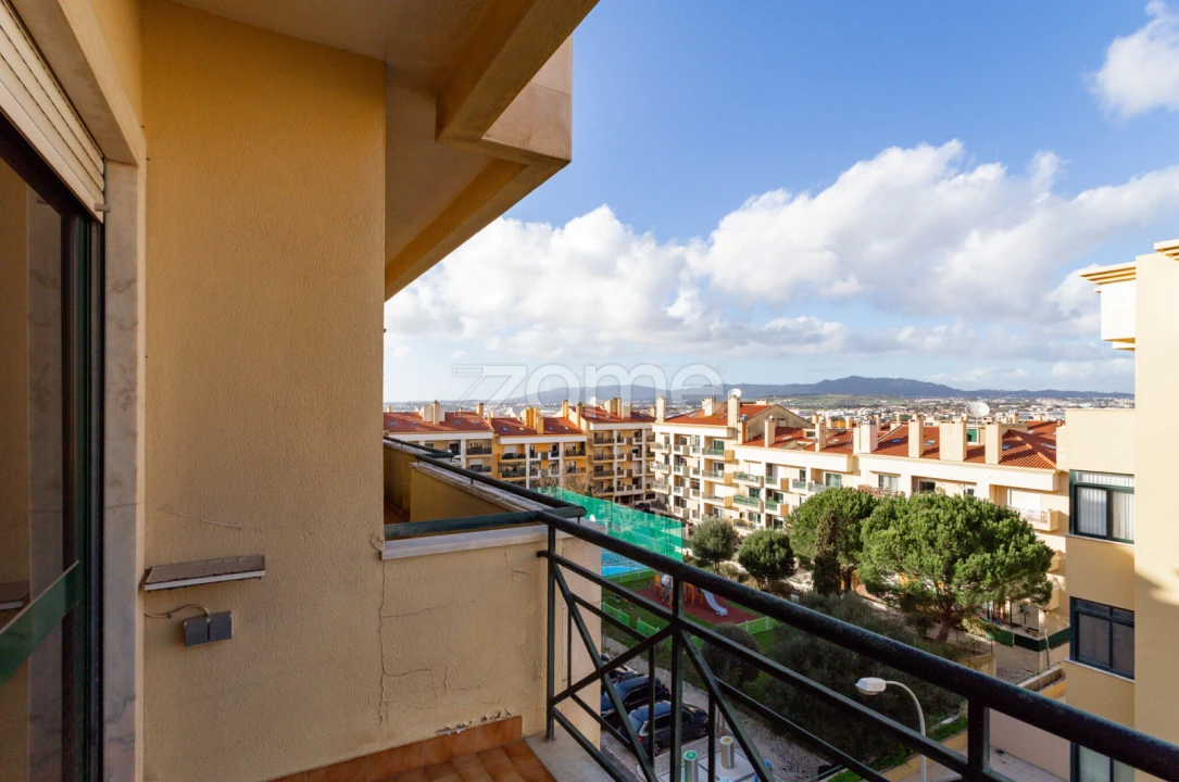Apartamento T3 para Venda em São Domingos de Rana Foto 27