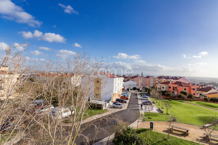 Apartamento T3 para Venda em São Domingos de Rana Foto 3