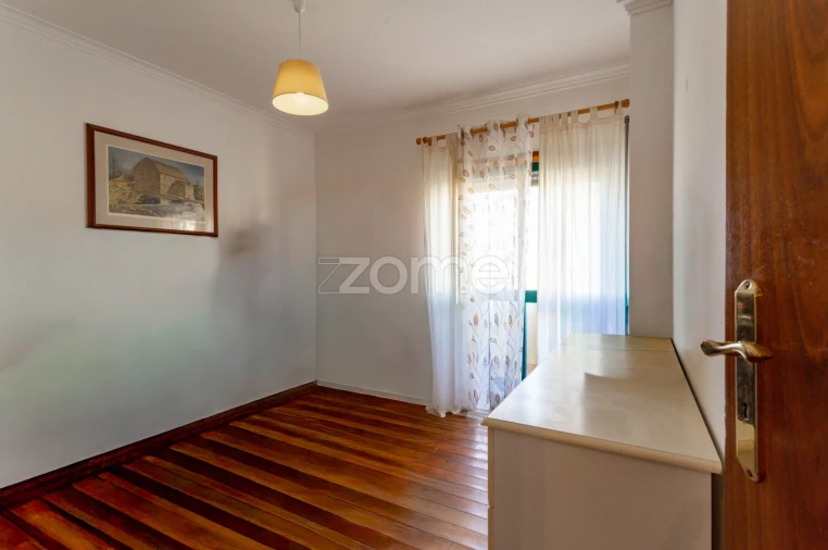 Apartamento T3 para Venda em São Domingos de Rana Foto 22