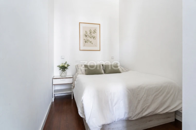 Apartamento T1 para Venda em Cedofeita, Santo Ildefonso, Sé, Miragaia, São Nicolau e Vitória Foto 4