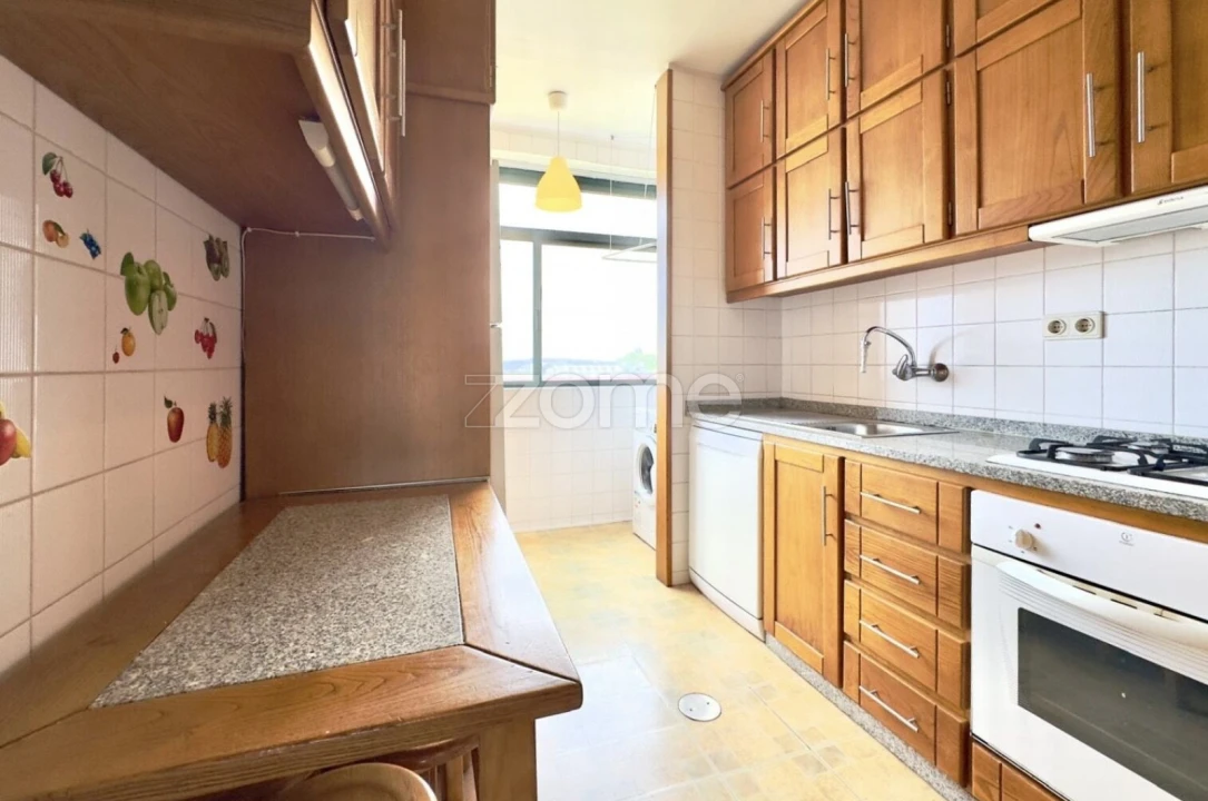 Apartamento T3 para Venda em Pedrouços Foto 6