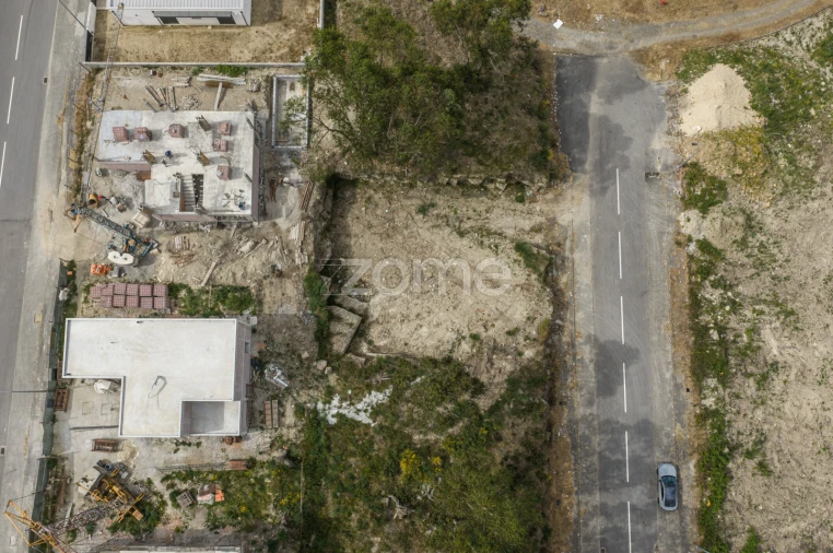 Terreno para Venda em Ruivães e Novais Foto 3