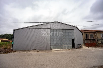 Terreno Comércio / Armazém para Venda em Covões e Camarneira