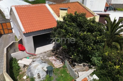 Moradia T3 para Venda em Fajã de Baixo