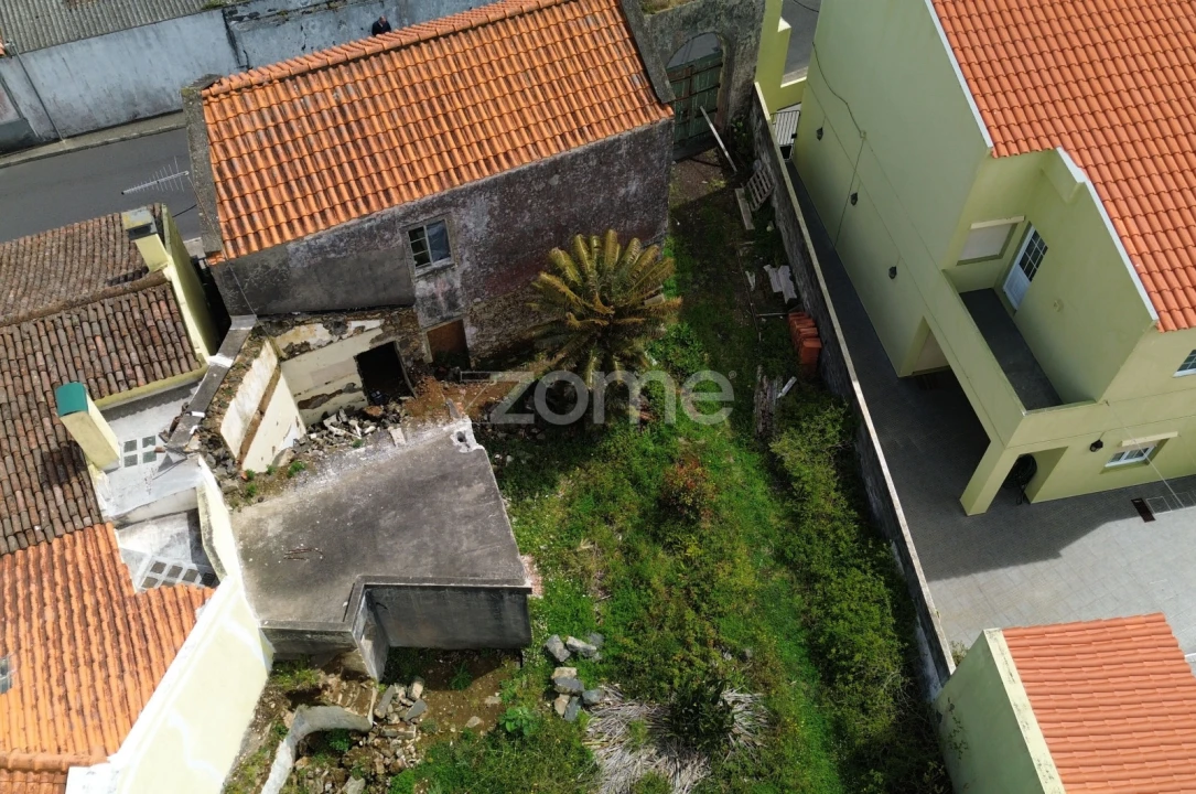 Moradia T3 para Venda em Fajã de Baixo Foto 5