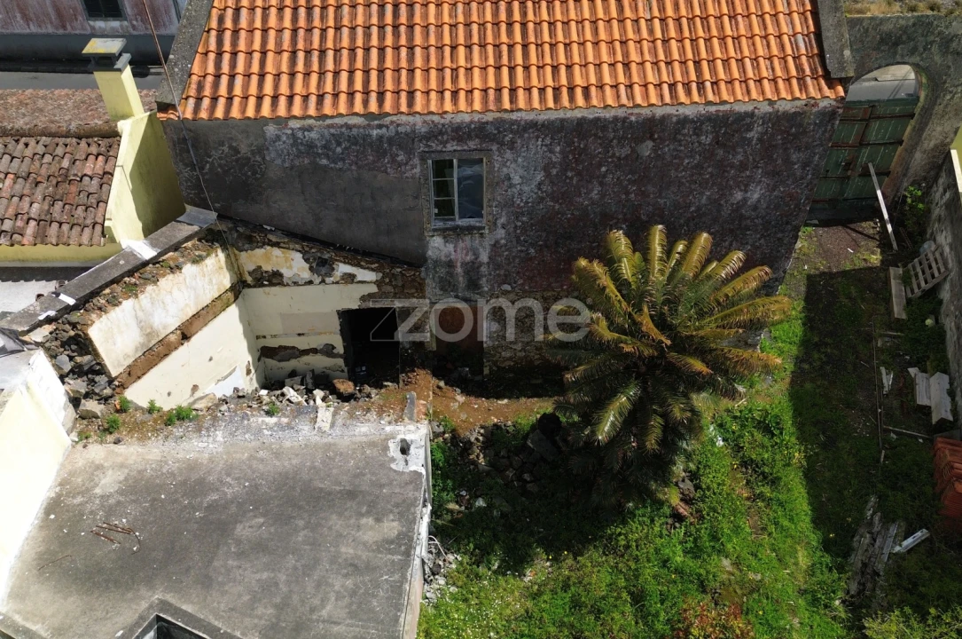 Moradia T3 para Venda em Fajã de Baixo Foto 12