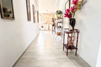 Moradia T3 para Venda em Fenais da Ajuda
