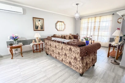 Moradia T3 para Venda em Fenais da Ajuda