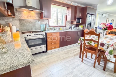 Moradia T3 para Venda em Fenais da Ajuda