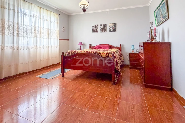 Moradia T3 para Venda em Fenais da Ajuda Foto 9