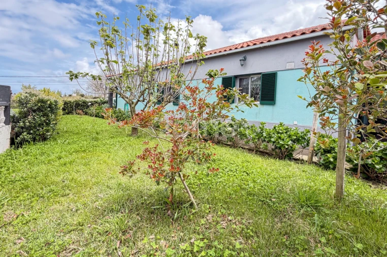 Moradia T3 para Venda em Fenais da Ajuda Foto 21