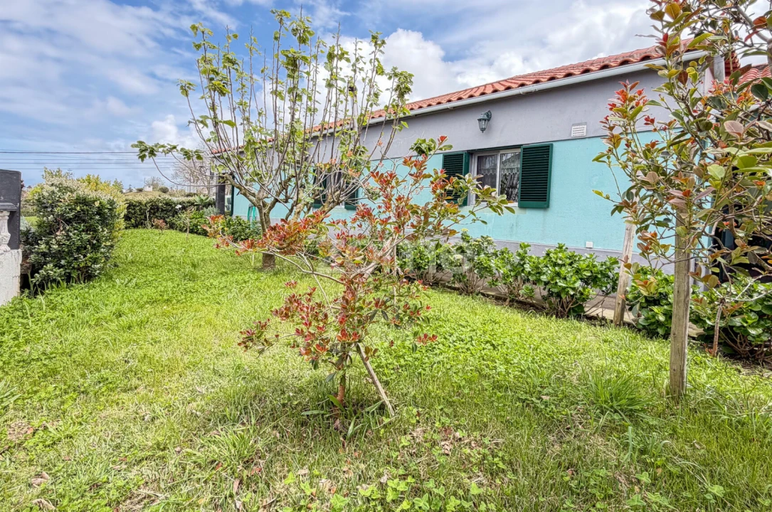 Moradia T3 para Venda em Fenais da Ajuda Foto 21