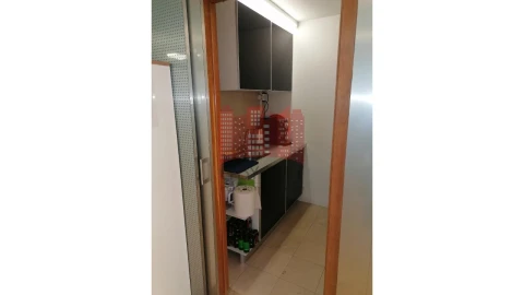Escritório para Arrendamento em Santo António