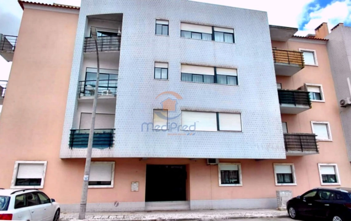 Apartamento T3 para Venda em Moita Foto 1