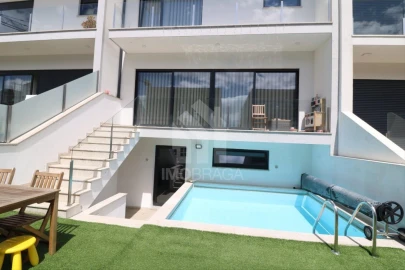 Moradia T3 para Venda em Merelim (São Pedro) e Frossos