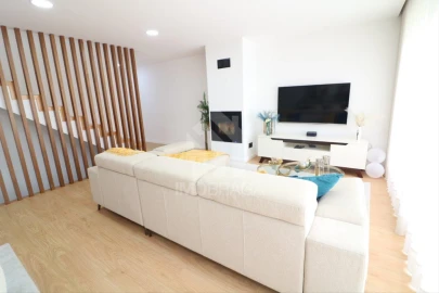 Moradia T3 para Venda em Merelim (São Pedro) e Frossos