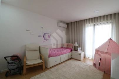 Moradia T3 para Venda em Merelim (São Pedro) e Frossos