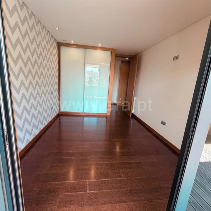 Apartamento T3 para Venda em Oliveira do Douro Foto 16