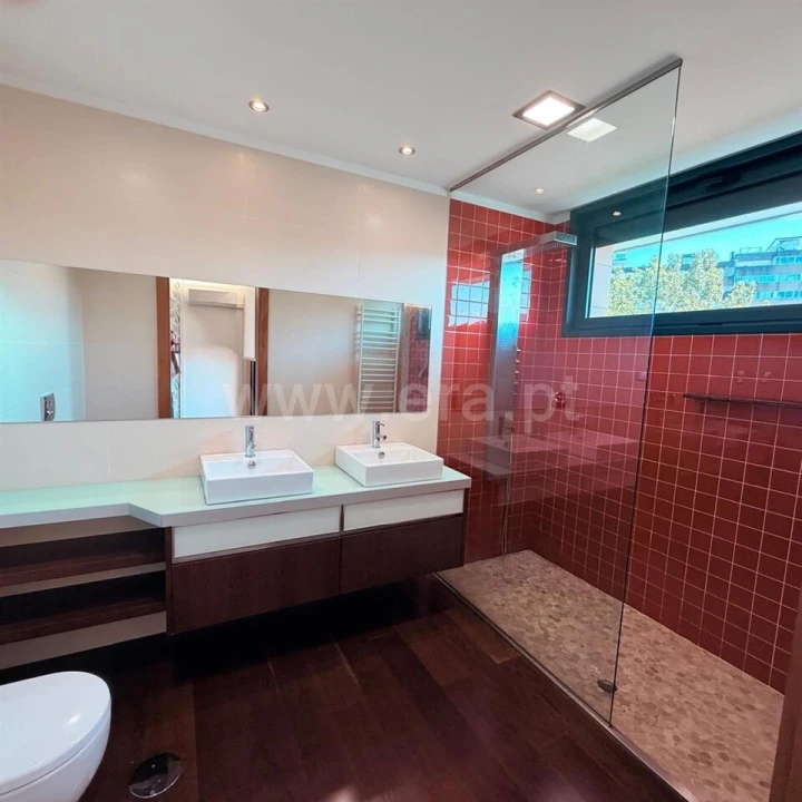 Apartamento T3 para Venda em Oliveira do Douro Foto 15