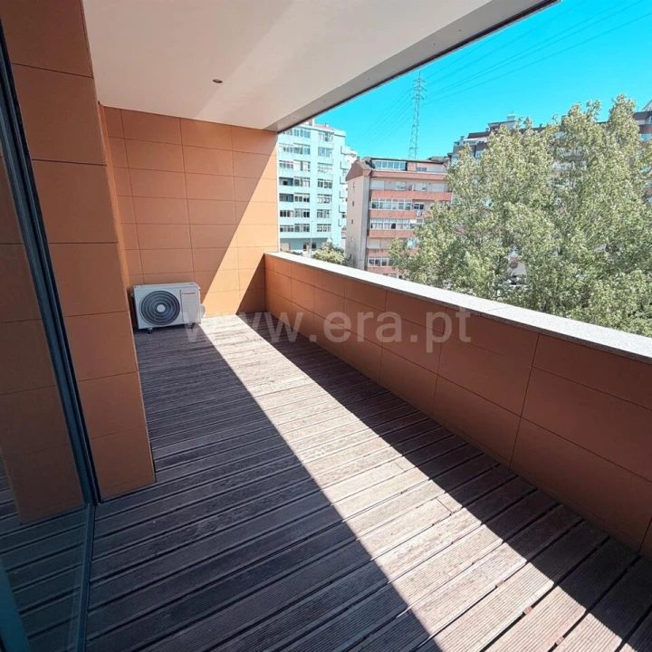 Apartamento T3 para Venda em Oliveira do Douro Foto 14