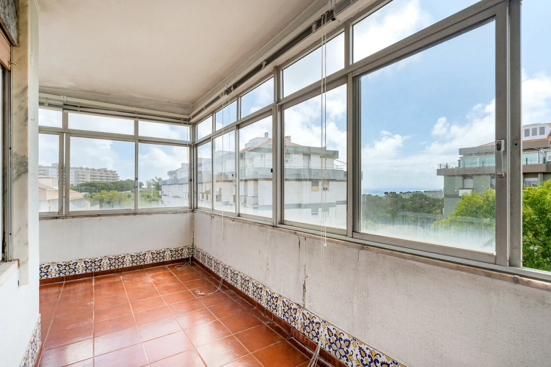 Apartamento T4 para Venda em Algés, Linda-A-Velha e Cruz Quebrada-Dafundo Foto 2