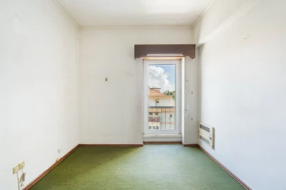 Apartamento T4 para Venda em Algés, Linda-A-Velha e Cruz Quebrada-Dafundo