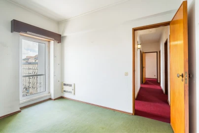 Apartamento T4 para Venda em Algés, Linda-A-Velha e Cruz Quebrada-Dafundo
