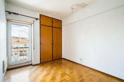 Apartamento T4 para Venda em Algés, Linda-A-Velha e Cruz Quebrada-Dafundo