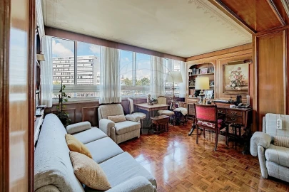 Apartamento T4 para Venda em Alvalade