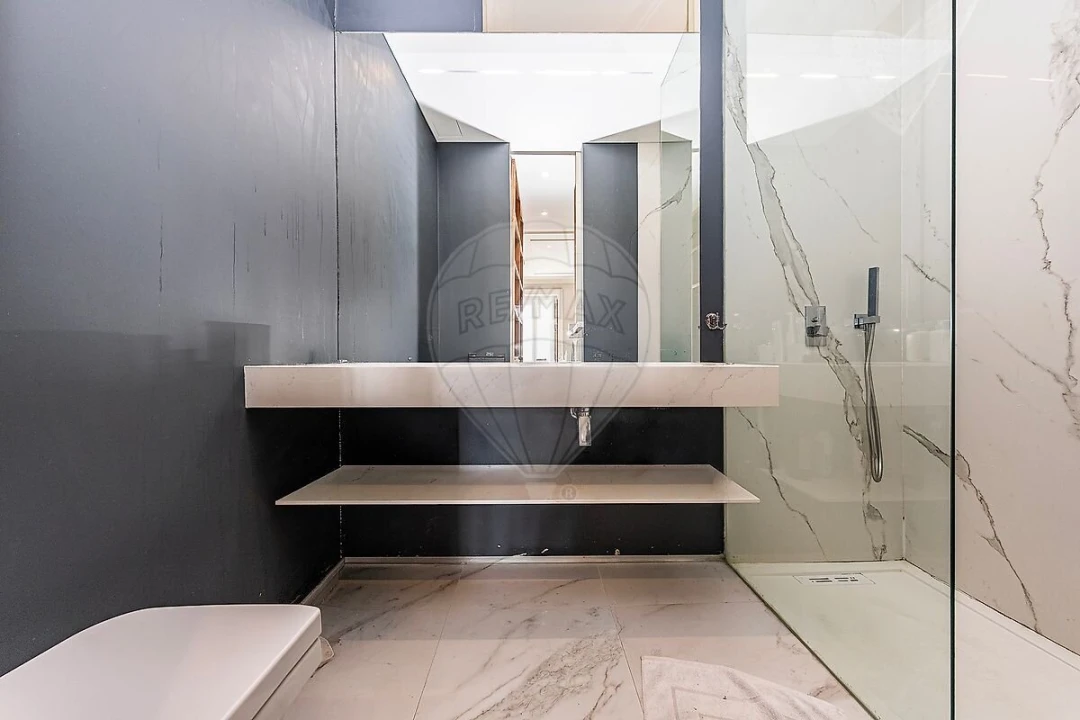 Apartamento T1 para Venda em Misericórdia Foto 21