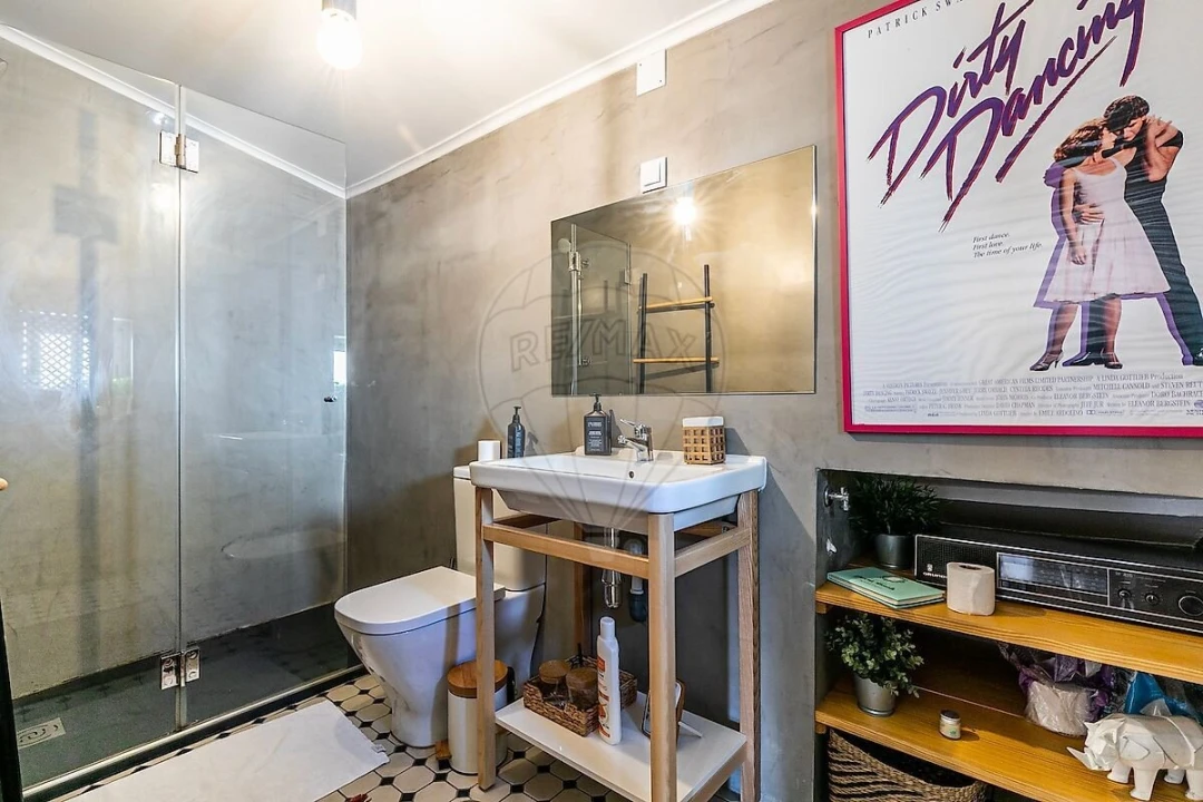 Apartamento T1 para Venda em Misericórdia Foto 17