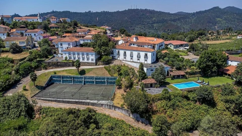 Quinta T8 para Venda em Lomba