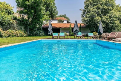 Quinta T8 para Venda em Lomba