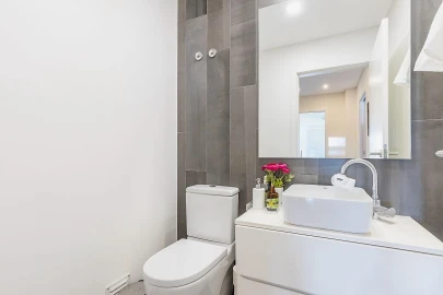 Apartamento T4 para Venda em Carcavelos e Parede
