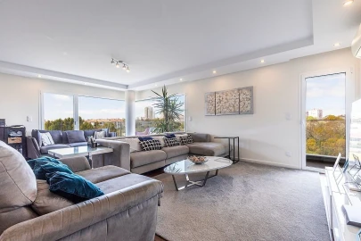 Apartamento T4 para Venda em Carcavelos e Parede