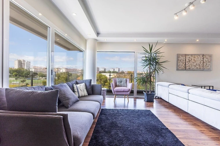 Apartamento T4 para Venda em Carcavelos e Parede Foto 7