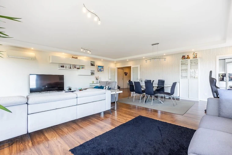 Apartamento T4 para Venda em Carcavelos e Parede Foto 8