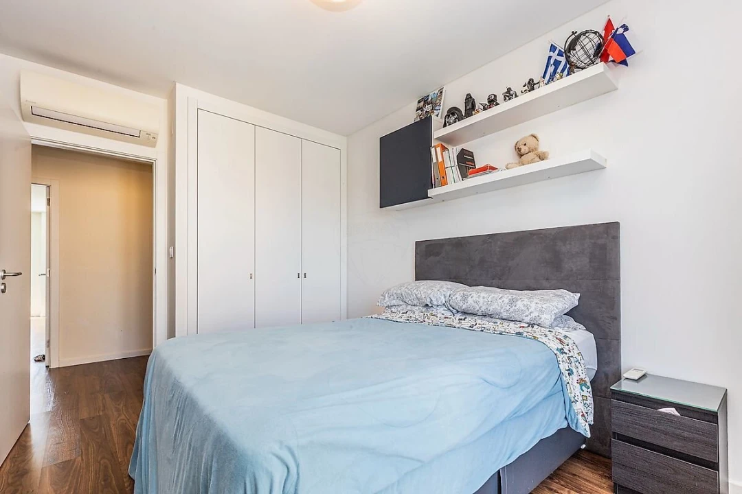 Apartamento T4 para Venda em Carcavelos e Parede Foto 28