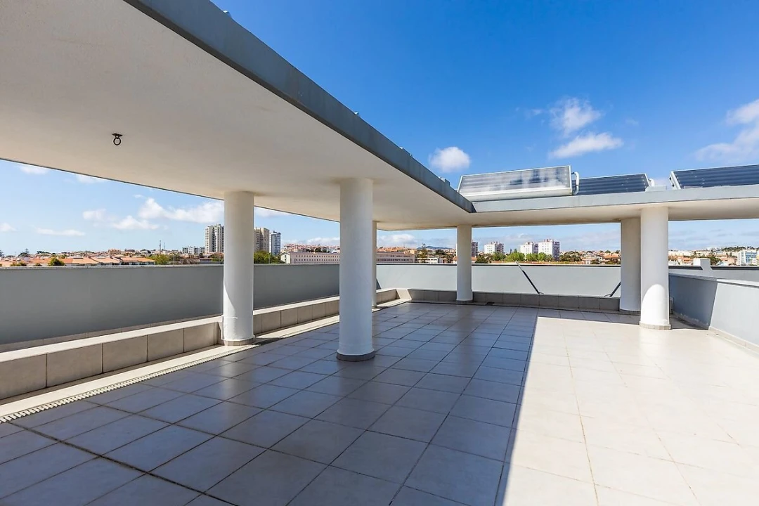 Apartamento T4 para Venda em Carcavelos e Parede Foto 33