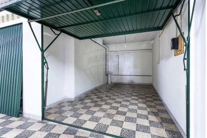 Garagem para Venda em Sesimbra (Santiago)
